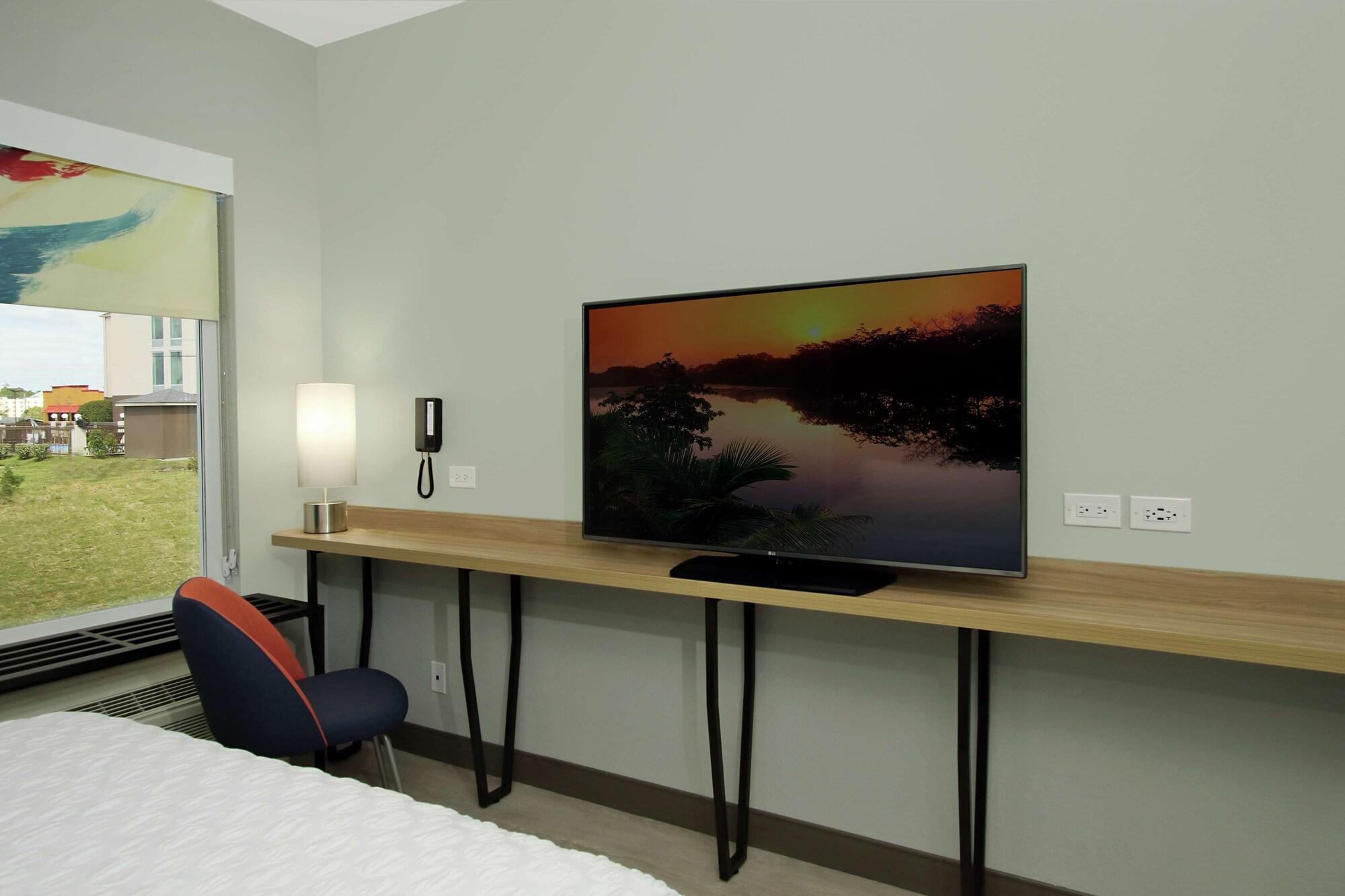 Tru By Hilton Meridian Ngoại thất bức ảnh