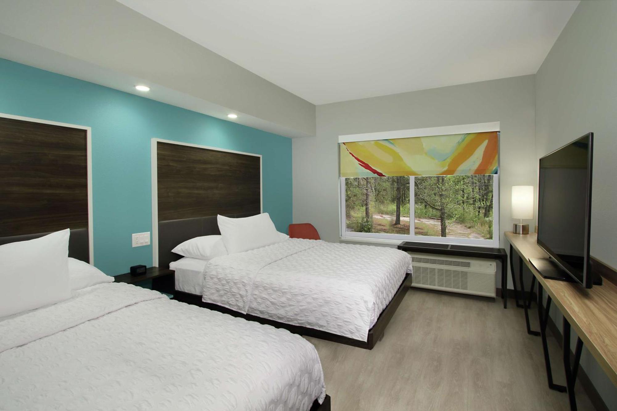 Tru By Hilton Meridian Ngoại thất bức ảnh