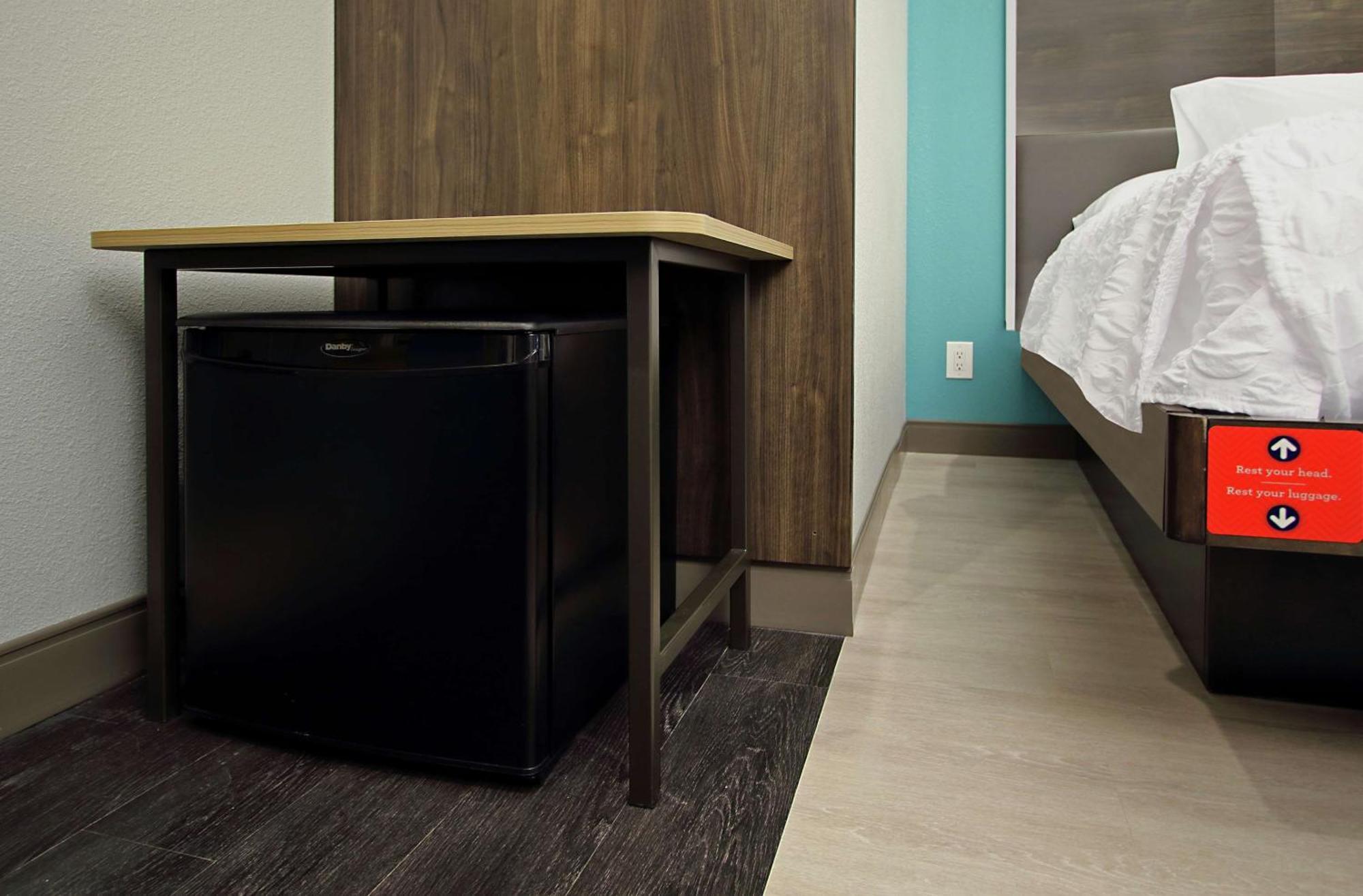Tru By Hilton Meridian Ngoại thất bức ảnh
