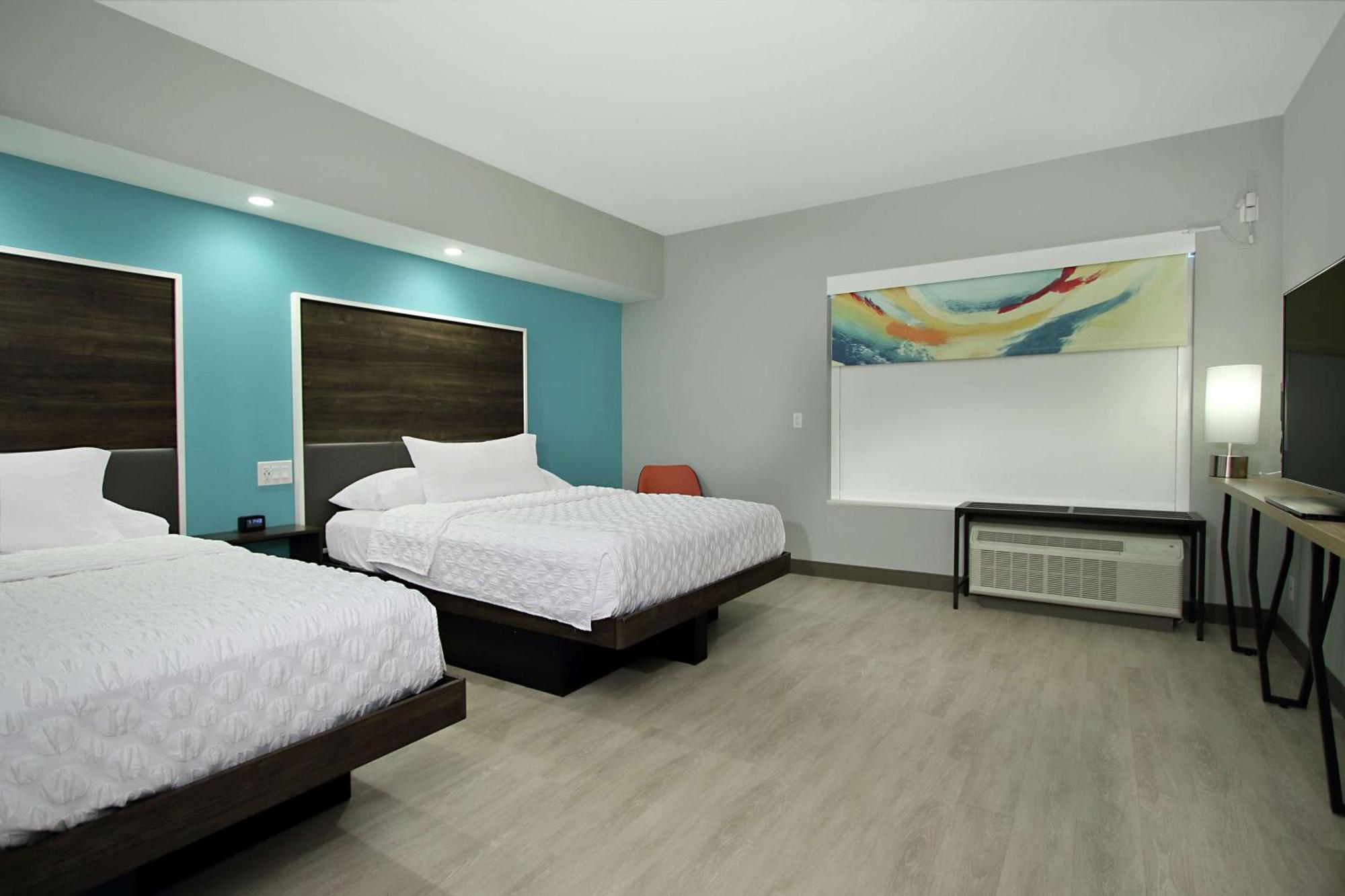 Tru By Hilton Meridian Ngoại thất bức ảnh