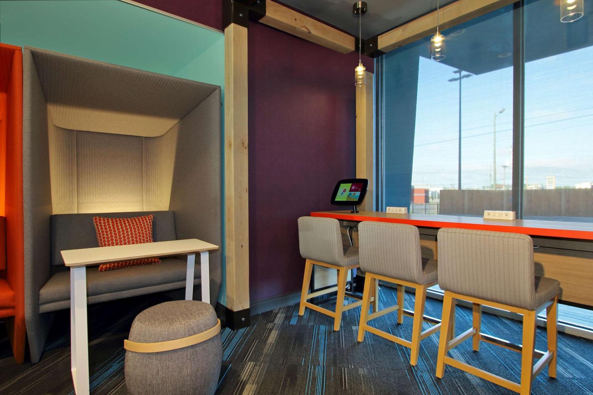 Tru By Hilton Meridian Ngoại thất bức ảnh